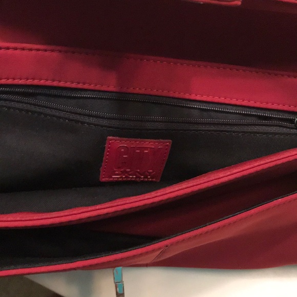 Purse - Picture 3 of 4